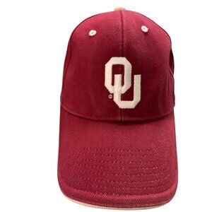 32. Oklahoma Sooners Adjustable Red Baseball Cap By Signatures